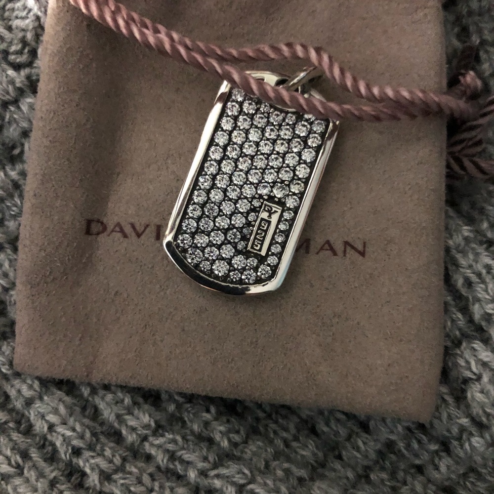 32mm gray sapphire tag Looks new
